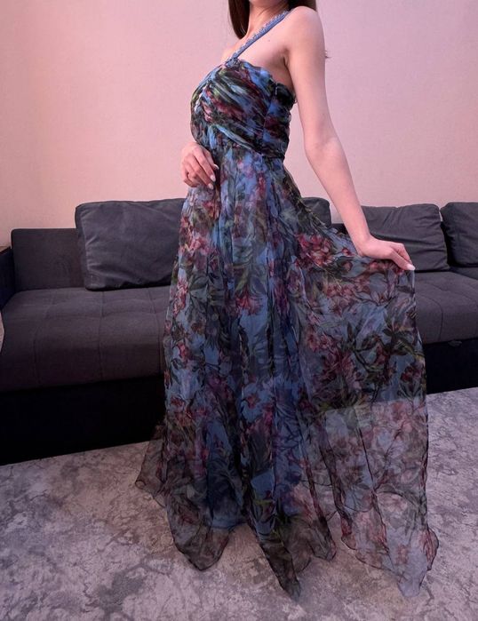 Платье фирменное вечернее