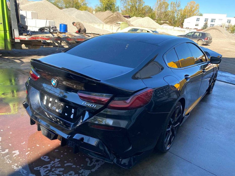 dezmembrez BMW 840i 2021 /hayon , usa spate , motor
