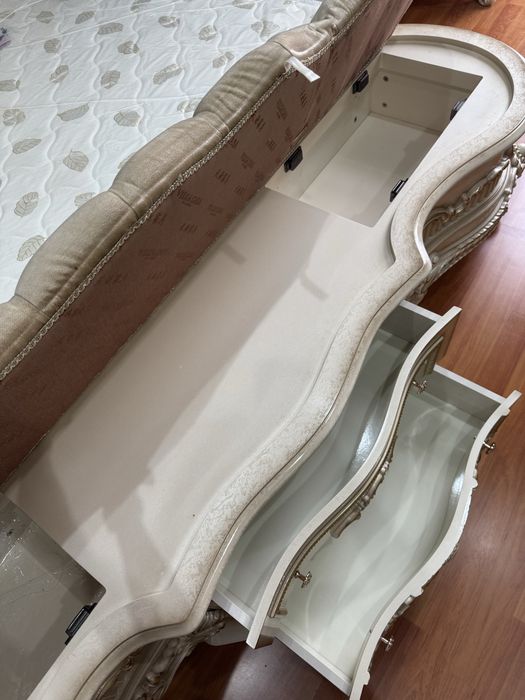 Спальная мебель в комплекте