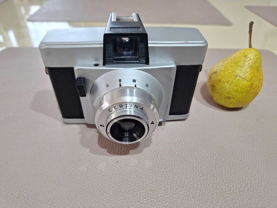 Aparat foto vintage rar Certo Certina film lat 120mm piele  anii 50 60
