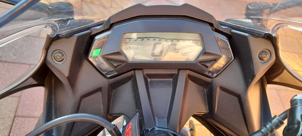Vând motocicletă Kawasaki Ninja 125 model 2024