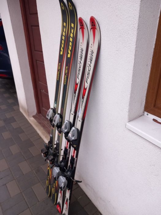 schiuri lungime 168 și 157 cm