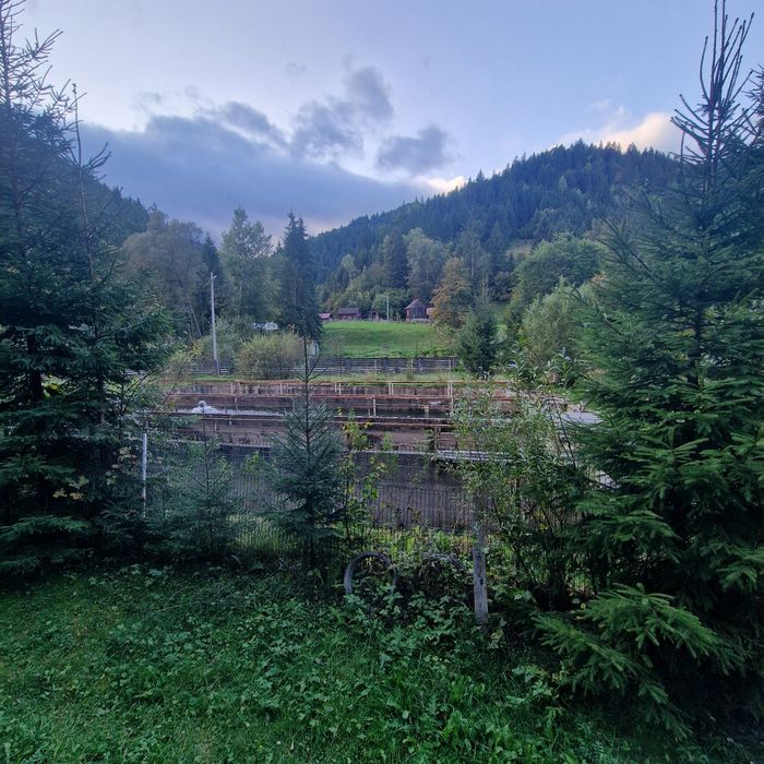 De vânzare teren cu păstrăvărie si căsuțe