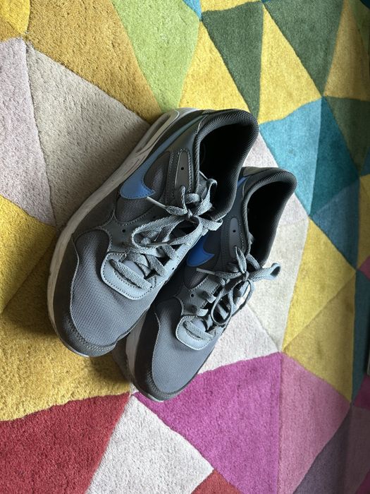 Два чивта спортни обувки Nike
