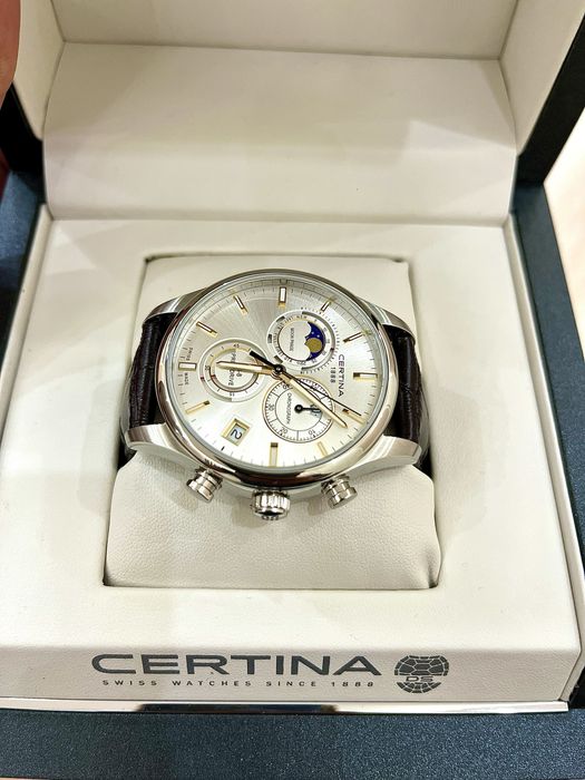 Часы швейцарские