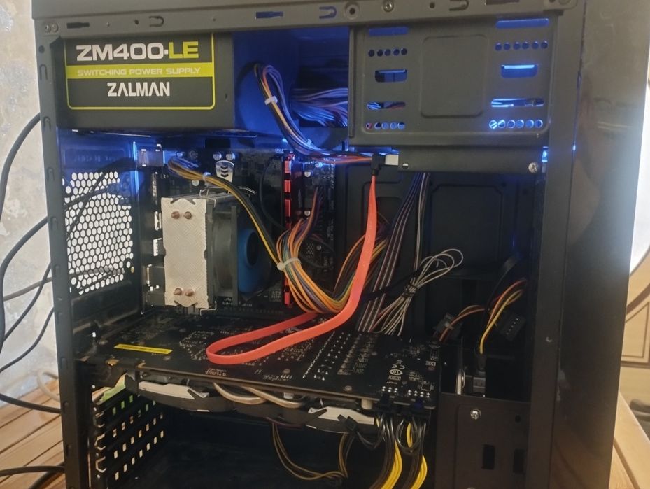 Srosna sotiladi.h110m-h,xeon1225v6(core i5 7500),8gb,p104 gtx1070