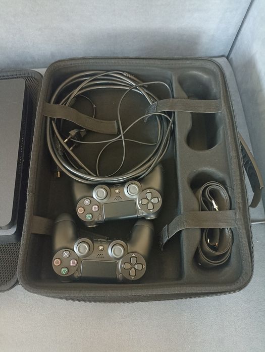 Playstation 4 Slim