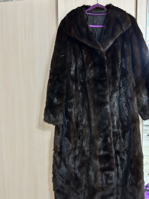 Продам норковую шубу