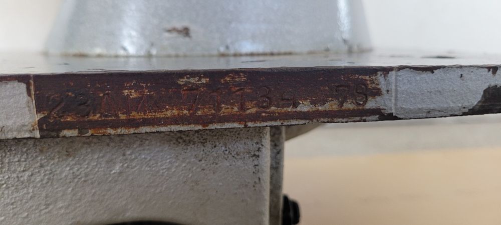 Швейная машинка 23 класс    Почти новый