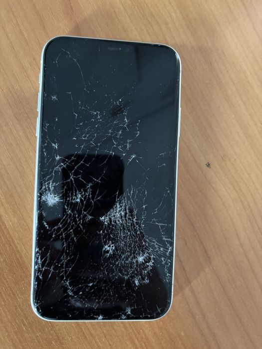 Iphone 11 на запчасти