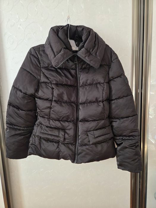 Дамско зимно яке Guess L