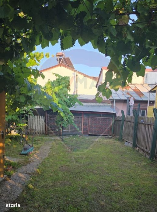 Casă / Vilă cu 5 camere de vânzare în zona Traian