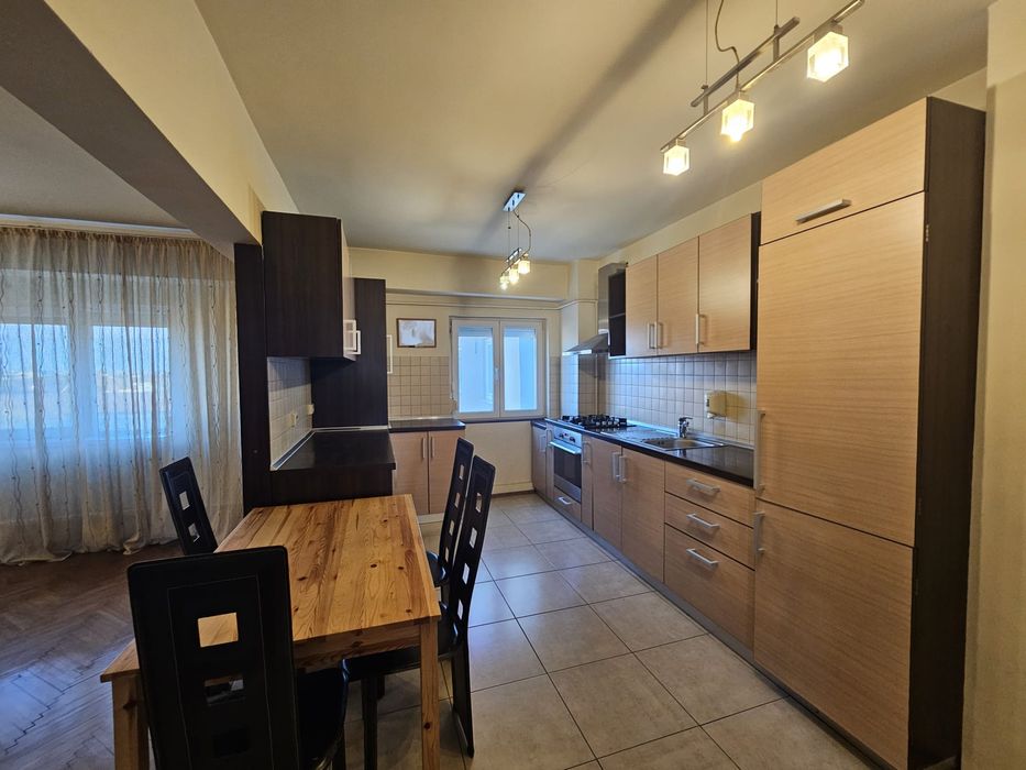 Proprietar vand apartament 3 camere