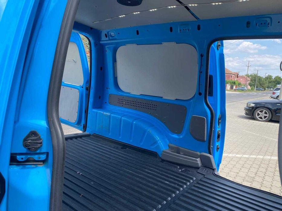 VOLKSWAGEN Caddy 2010 — imagine 5