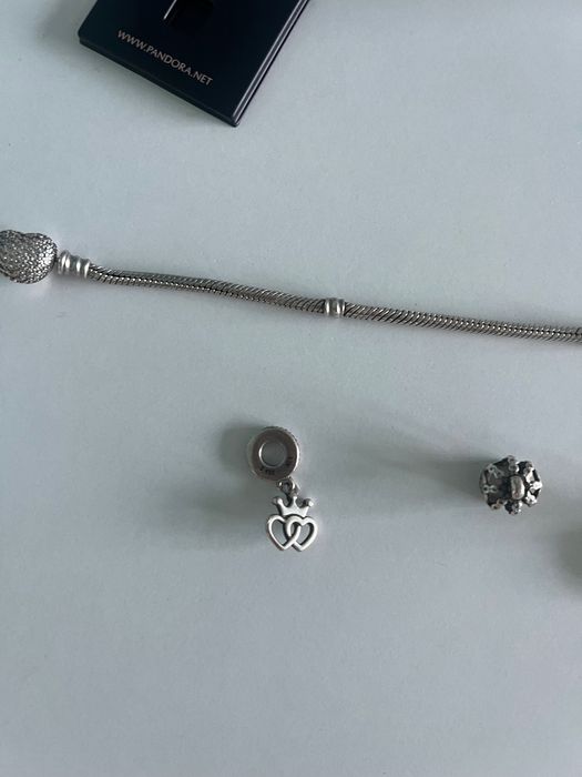 Pandora сребърна гривна 925 с 3 оригинални талисмана + кутия