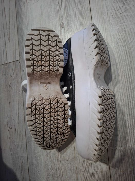 Кожени кецове Converse