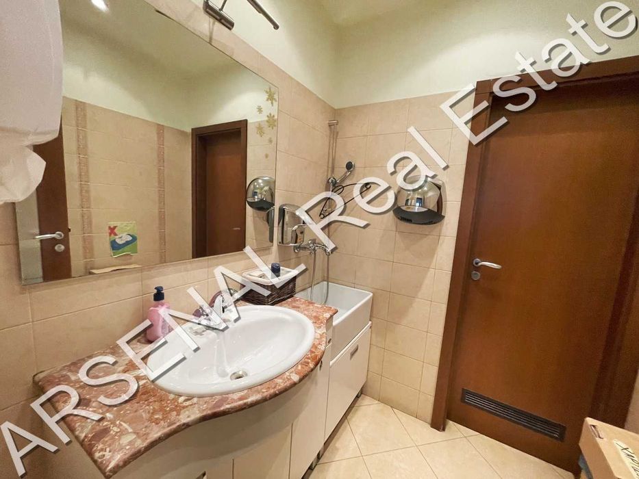 Дава се под наем Офис в София, Хладилника - 410 кв.м за 2000 € - Снимка #2