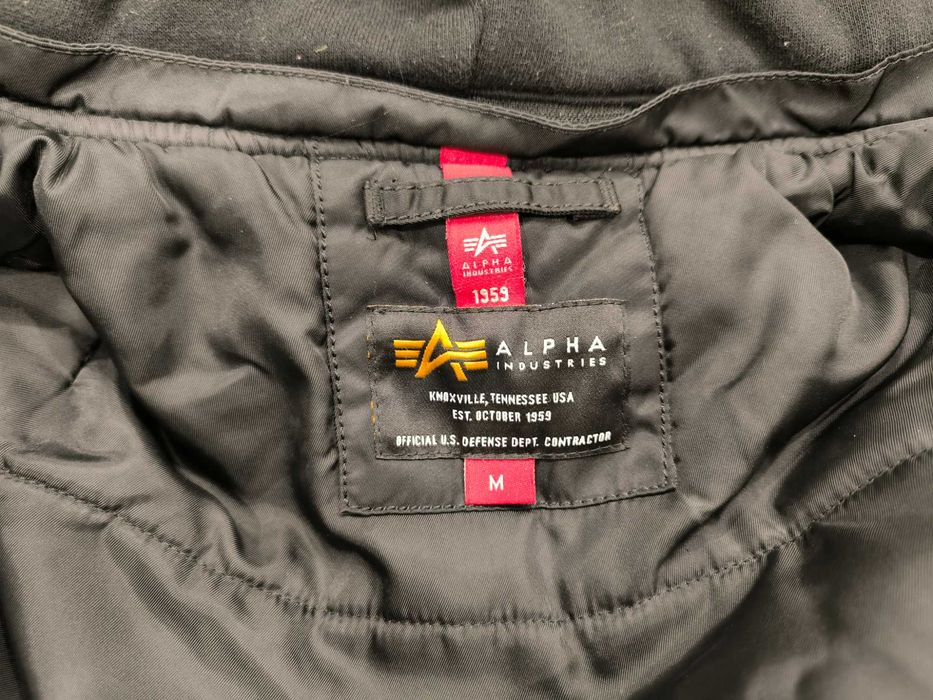 Яке Alpha industries бомбър