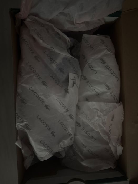 Продам кроссовки lacoste женские 41 размер