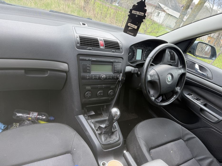 Dezmembrez skoda octavia 2 bkd