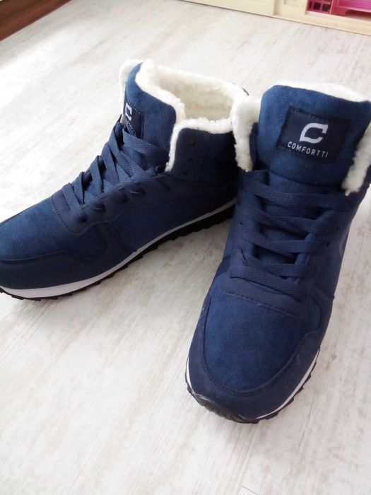 НОВИ обувки велур тъмно синьо меки и топли ватирани за сухо време р.38