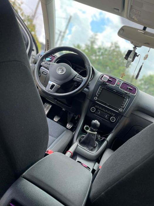 Vând golf 6 1.6 tdi 2011