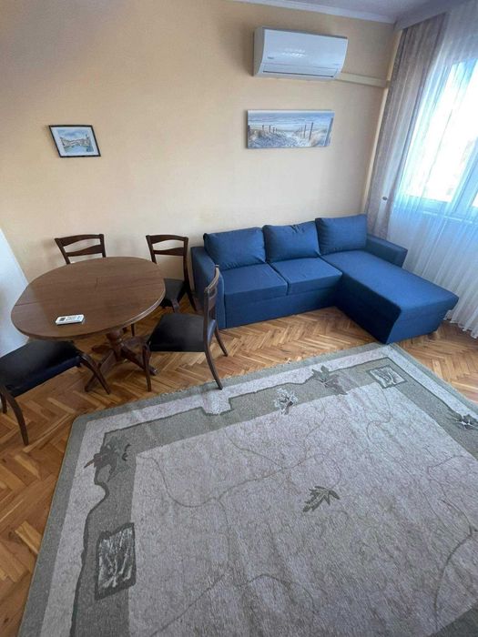 Дава се под наем Двустаен апартамент в Бургас, Център - 800 кв.м за 408 € - Снимка #1