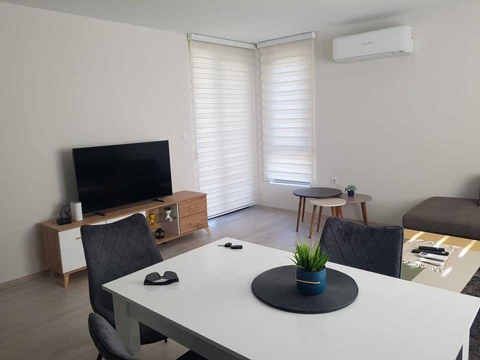 Продава се Двустаен апартамент в Хасково, Любен Каравелов - 71 кв.м за 1164 €/кв.м - Снимка #2