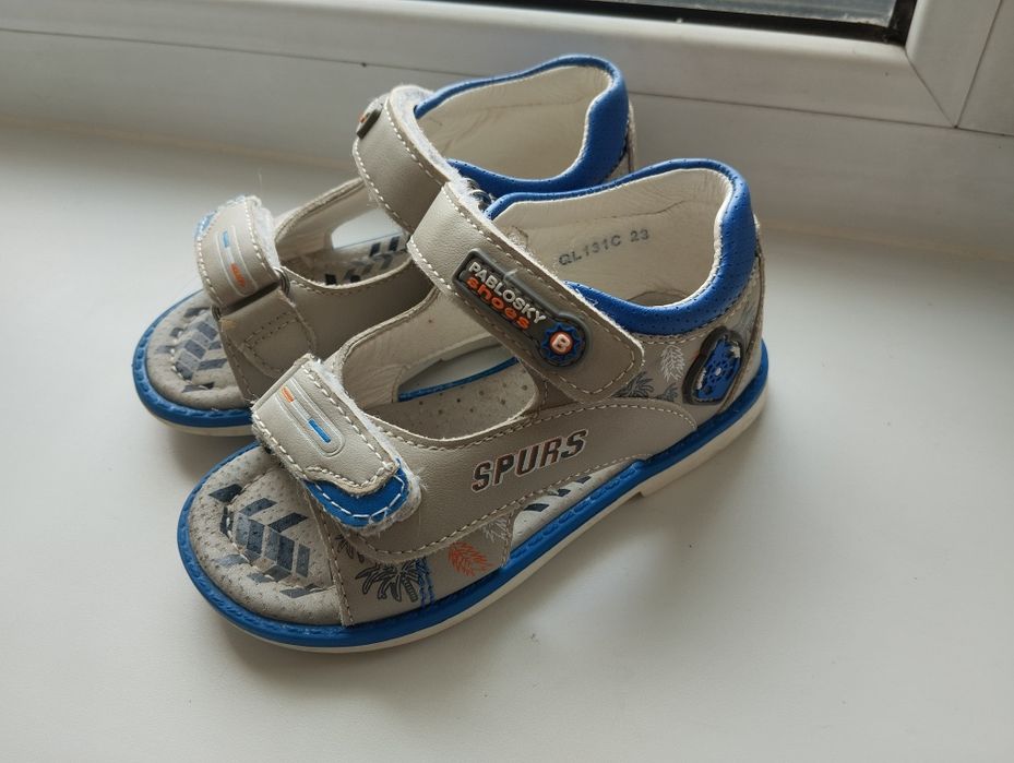 Сандалии 4 пары .   .