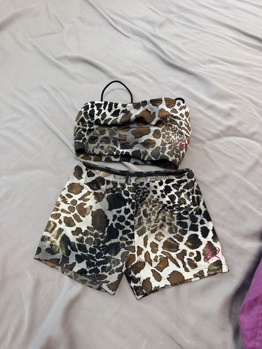 Дрешки момиче 6-8г на символична цена