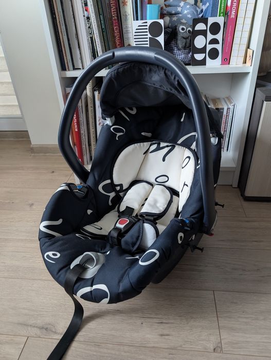 Продавам детска количка CAM fluido 3 в 1