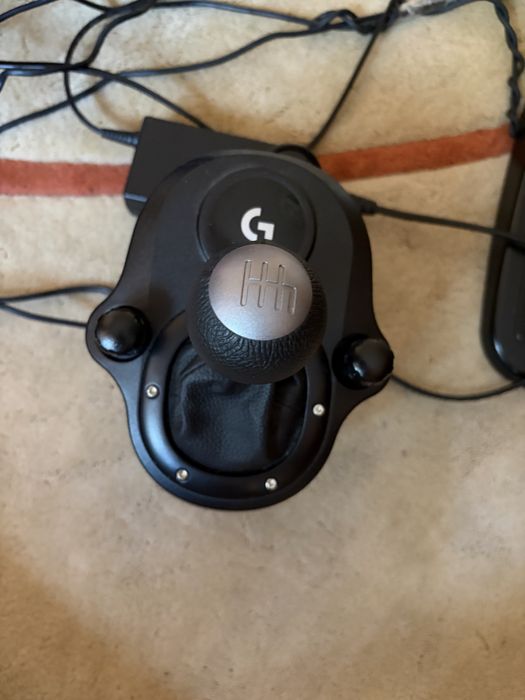 Волан g29 Logitech + скоростен лост