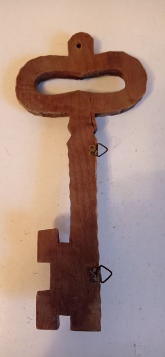 Продам ключ дерево