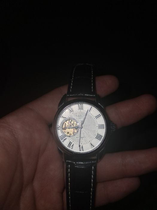 Tissot mexanic soati sotiladi
