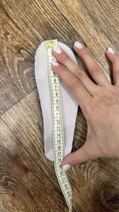 Кроссовки для девочки