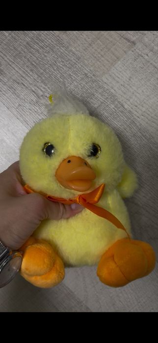 Бебешки играчки дрънкалки и играчки със звуци