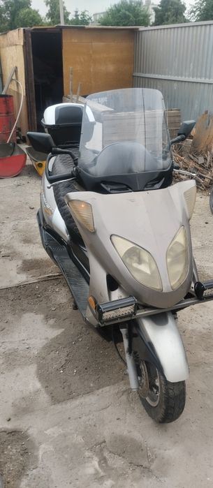 Продам скутер 150 кубов