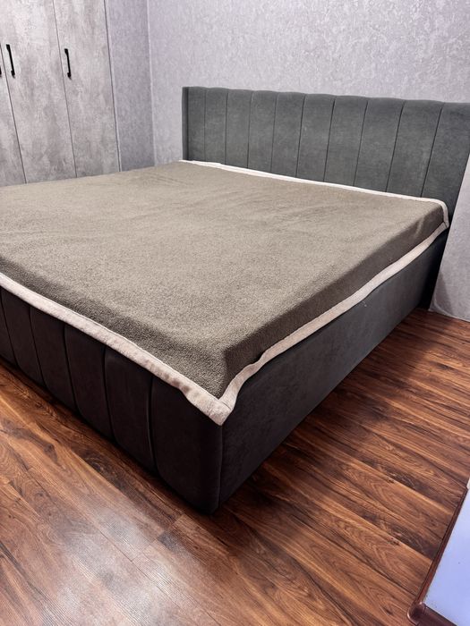 Продам кровать совместно со шкафом!!!