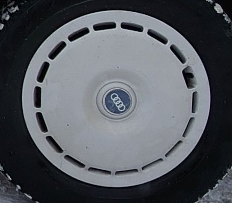 Колпак на Ауди 80 б 3 размер 15