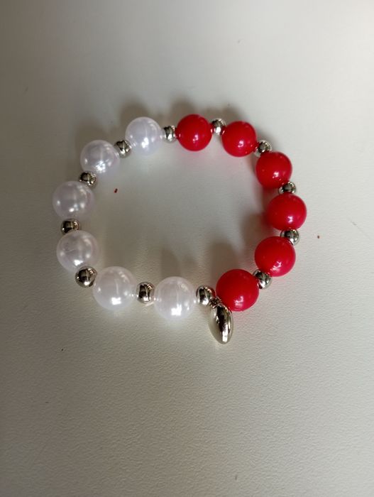 Мартеници.             .