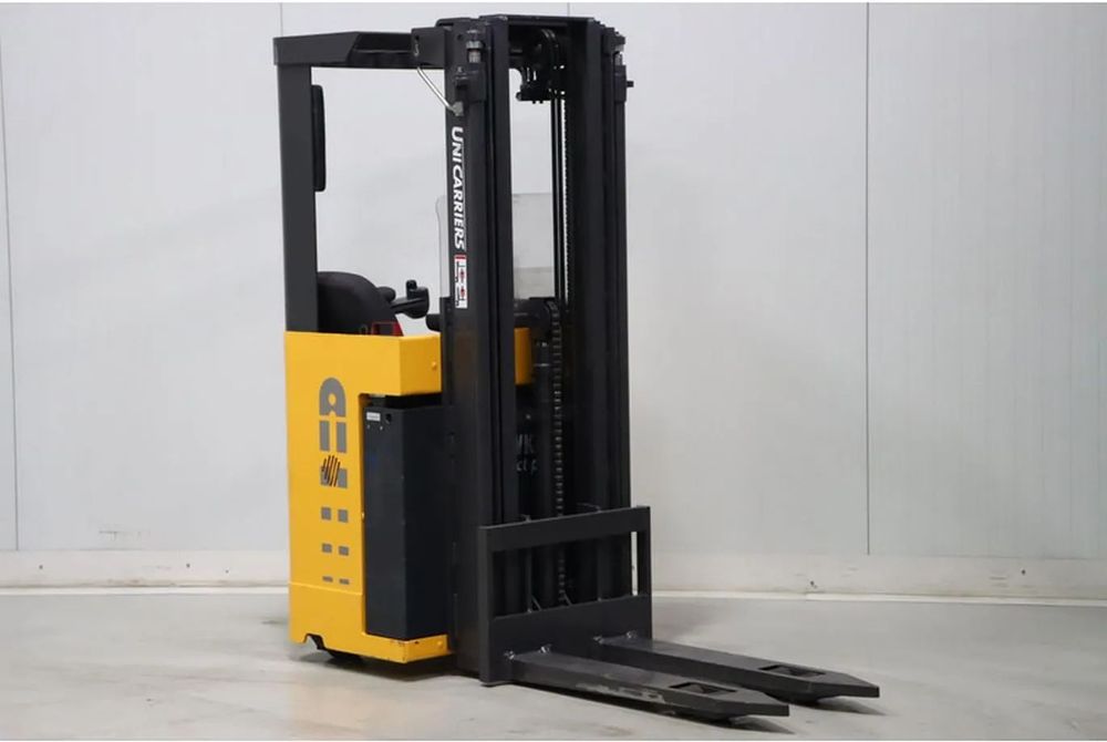 Nissan X160 Stivuitor Stacker cu furci laterale Unicarries 1.6 tone