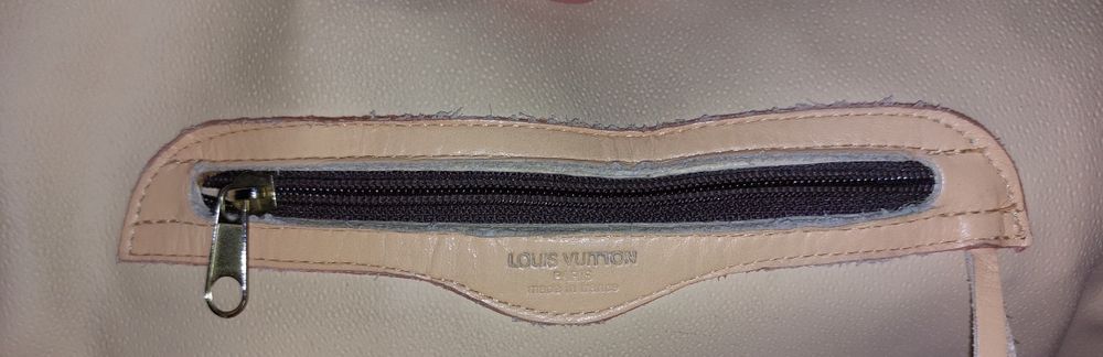 Geantă Louis Vuitton Paris