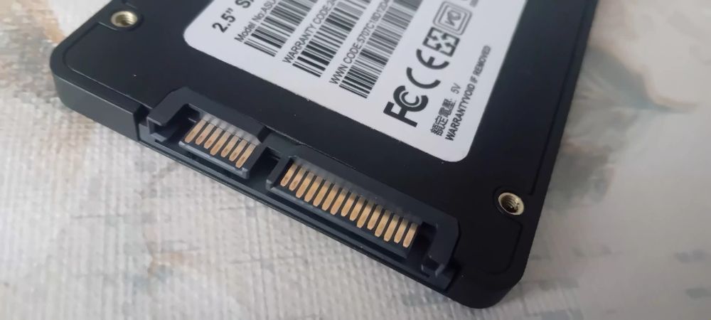 SSD 1TB ,350 lei  nou doar scos din ambalaj