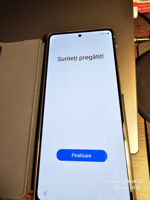 Vând telefon Samsung Galaxy S20 FE 4G, 128 GB, în stare foarte bună, complet funcțional.
