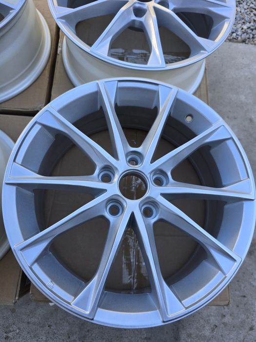 R 17 диски Тойота