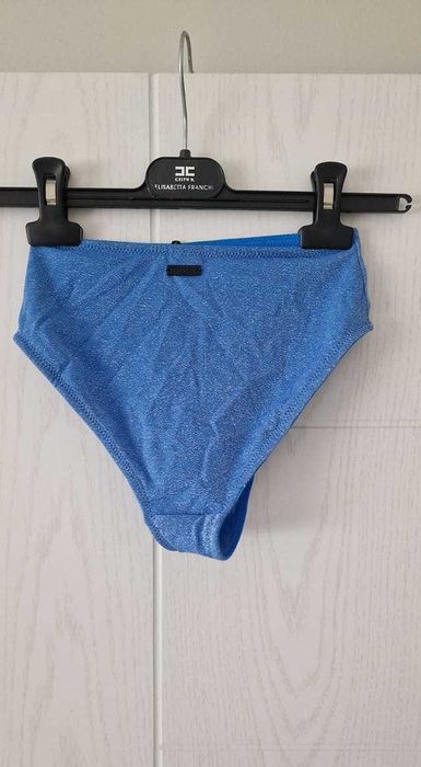 Triangl чисто нов бански от две части