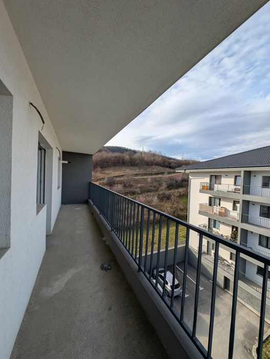 PF vând apartament 3 camere Sesul de Sus 211 Florești
