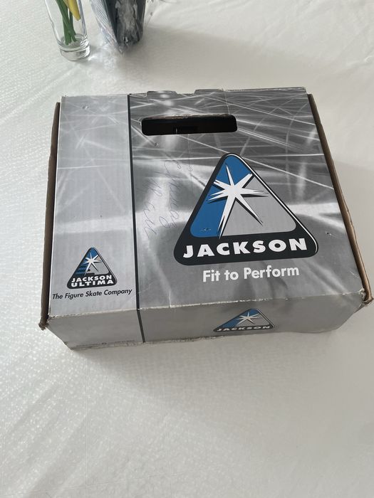 Продам коньки Jackson