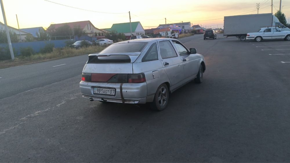 Продам машину Ваз 12 2002 года