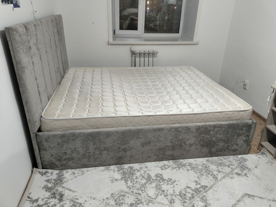 Двухспальная кровать